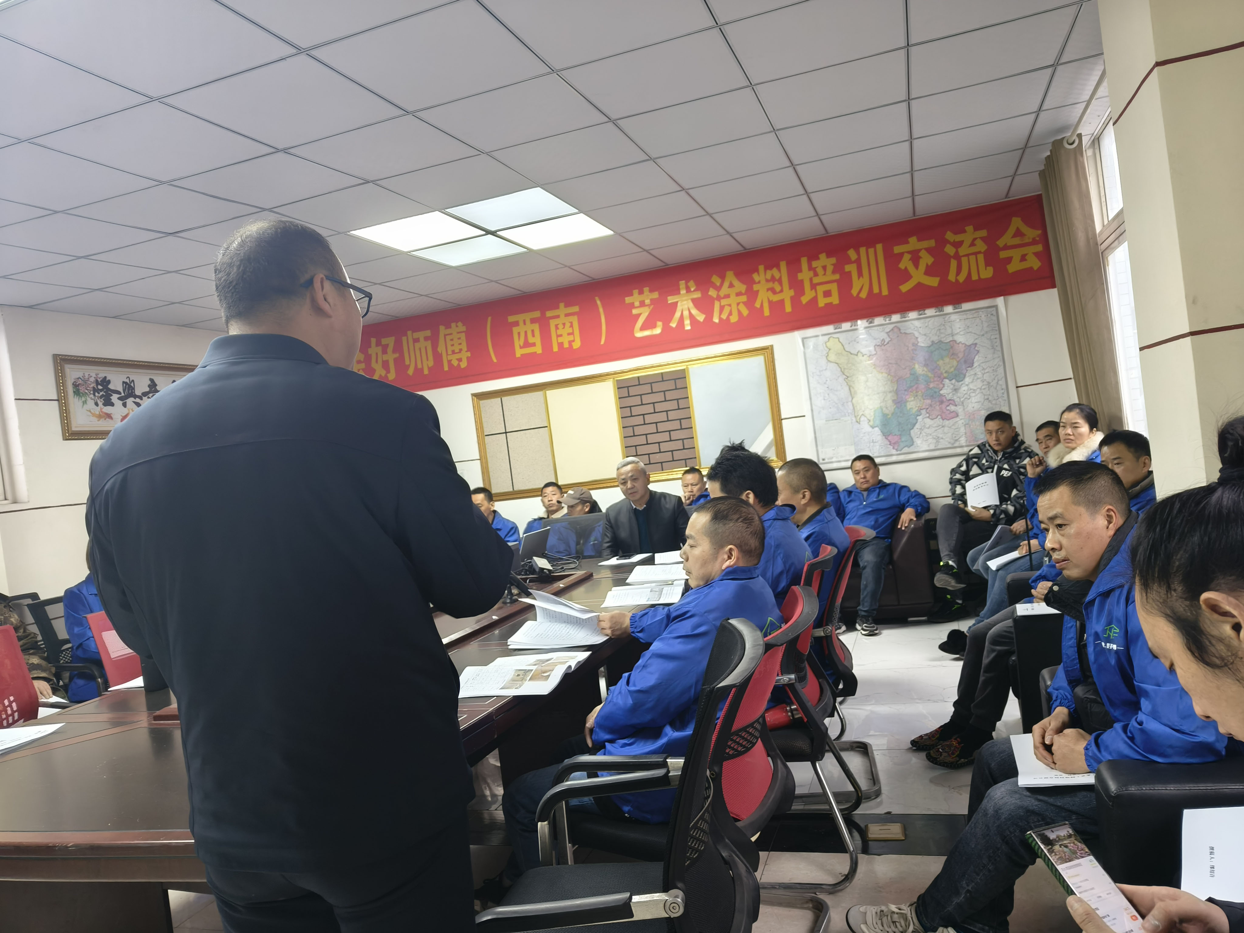 <strong>邦涂好师傅如果破局艺术涂料涂装</strong>